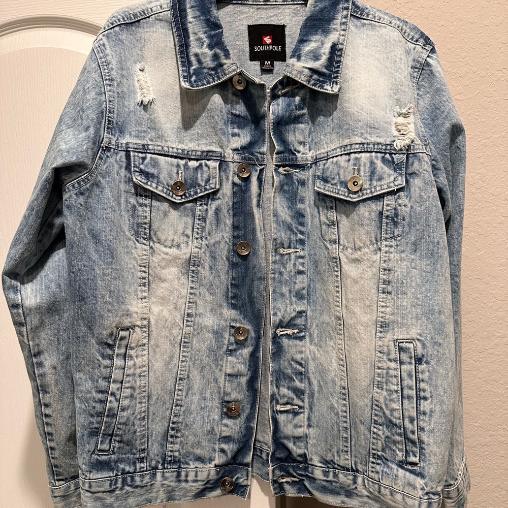 Men’s brand new Southpole Jean jacket.